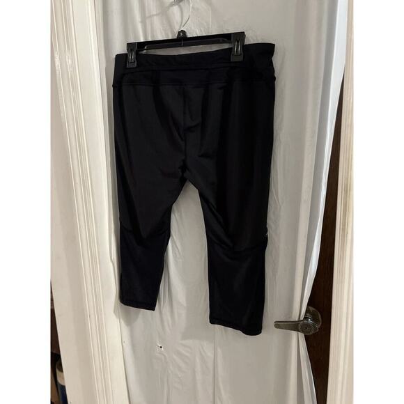 Road Runner Sports Black Mesh Bottom Capri Leggings Sz Xl - Picture 3 of 6